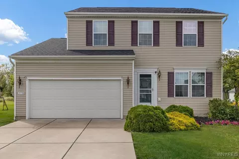 5778 Willow Creek Ln, Cambria, NY 14132