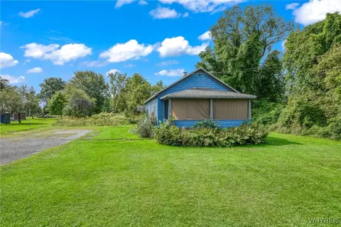 3154 Upper Mountain Rd, Cambria, NY 14132