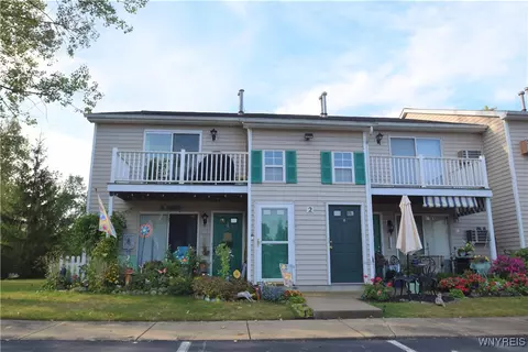 2 Sunmist Sq B, Amherst, NY 14228