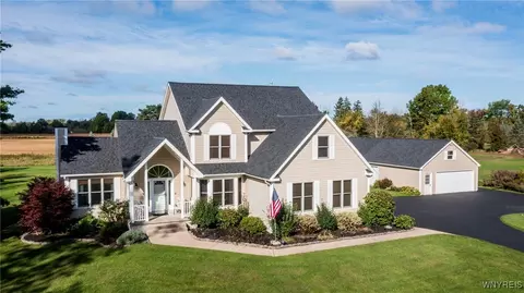 3150 Palmer Rd, Ransomville, NY 14131