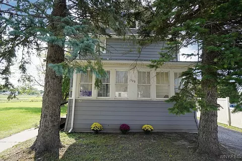 520 West Ave, Lockport, NY 14094