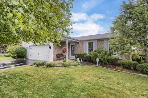 4606 Deerfield Rd, Hamburg, NY 14075