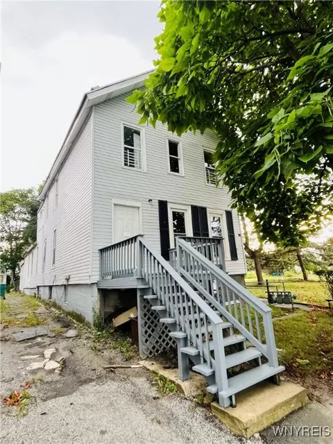 33 Lakeview Ave, Buffalo, NY 14201