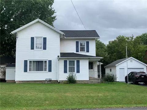 6736 Akron Rd, Lockport, NY 14094
