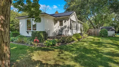 4135 Burke Pkwy, Buffalo, NY 14219