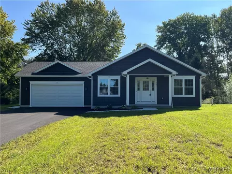 1141 Boncliff Dr, Alden, NY 14004