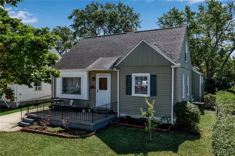 384 Hamilton Blvd, Buffalo, NY 14217