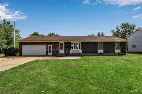 1051 Transit Rd, Orchard Park, NY 14127