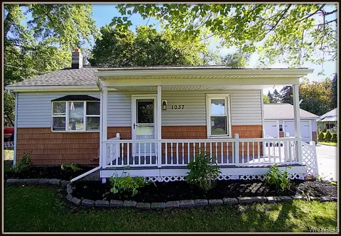 1037 Three Rod Rd, Alden, NY 14004