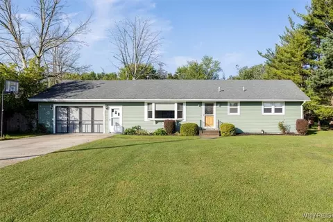 12643 Seneca Rd, Hanover, NY 14081