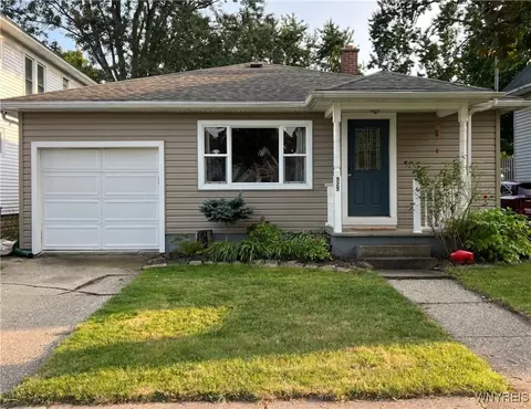 525 E Thompson St, North Tonawanda, NY 14120