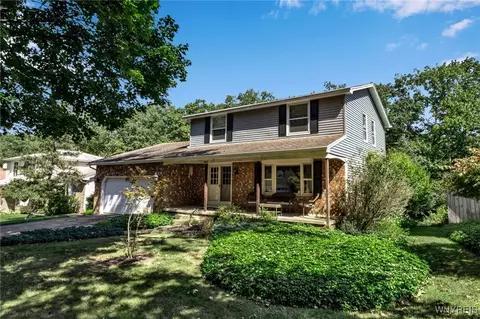 80 Fairlawn Dr, Aurora, NY 14052
