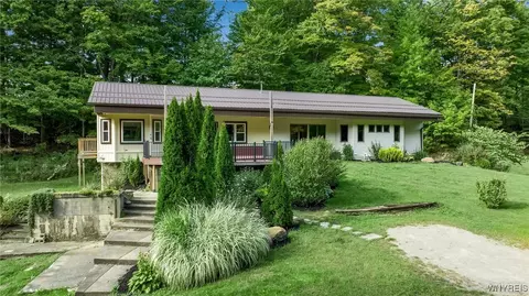 3424 Hickman Rd, Eden, NY 14057