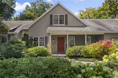 255 S 4th St, Lewiston, NY 14092