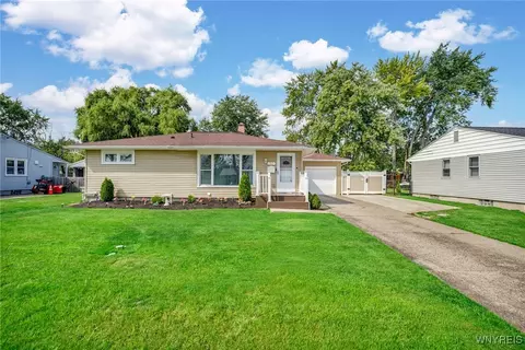 30 Greenleaf Ave, Tonawanda, NY 14150