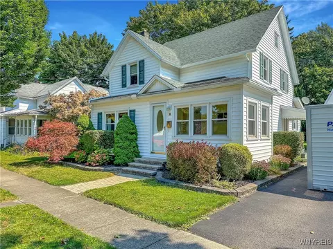96 N Linwood Ave, Warsaw, NY 14569