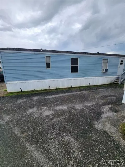 1451 West Dr, Alden, NY 14004
