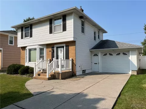 104 Margaret Rd, Amherst, NY 14226