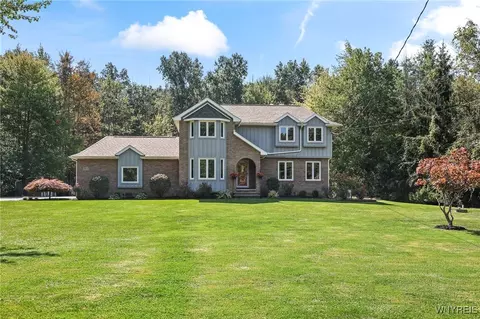 2852 Bedell Rd, Grand Island, NY 14072