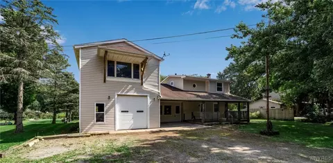 2591 Crittenden Rd, Alden, NY 14004