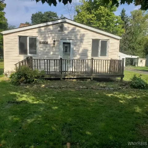 614 Seneca Rd, Evans, NY 14006