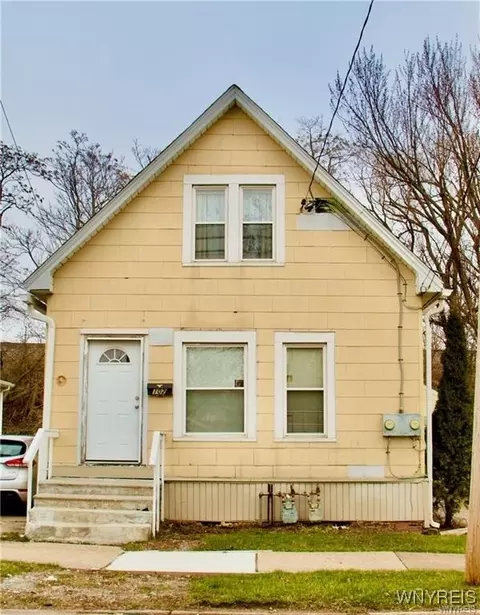 102 Fuller Ave, Tonawanda, NY 14150