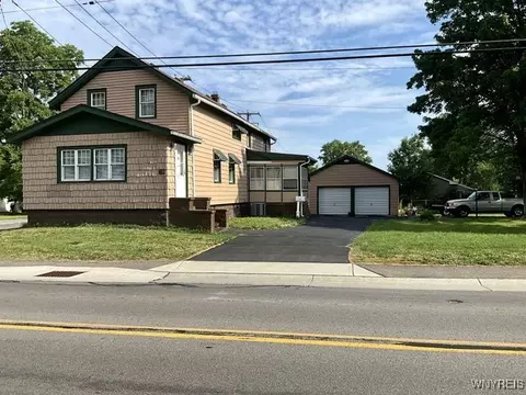710 E And West Rd, West Seneca, NY 14224