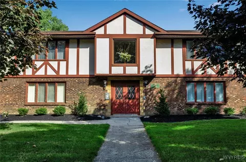 149 Denrose Dr, Amherst, NY 14228
