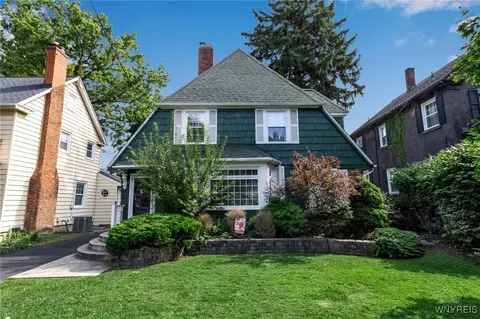 4209 Washington St, Niagara Falls, NY 14305