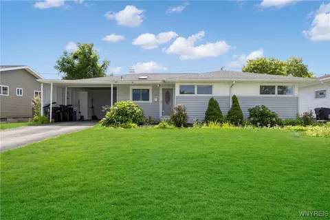 117 Evergreen Dr, Tonawanda, NY 14150