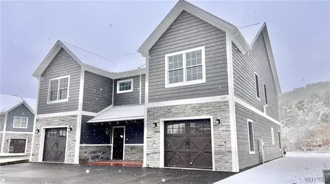 28 Glen Burn Trl, Ellicottville, NY 14731