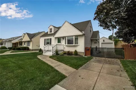 215 Cresthill Ave, Tonawanda, NY 14150