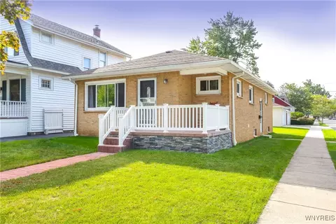 199 Mckinley Ave, Kenmore, NY 14217