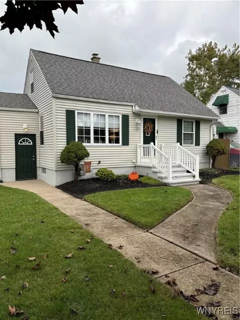 4 Boardman Rd, Lackawanna, NY 14218