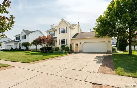 6 Park Walk, Lancaster, NY 14086