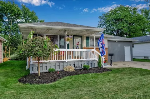 77 Mayberry Dr E, Cheektowaga, NY 14227