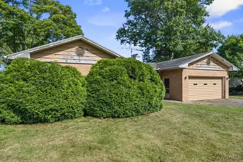 3671 E River Rd, Grand Island, NY 14072