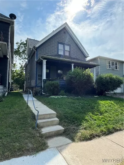 22 Flower St, Buffalo, NY 14214