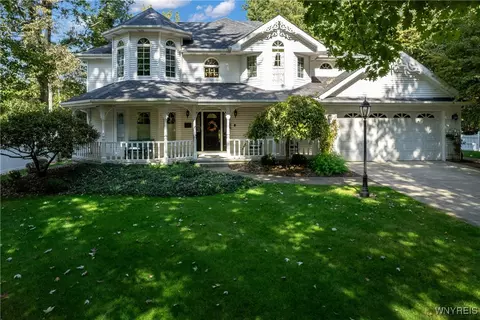 10380 Bergtold Rd, Clarence, NY 14031