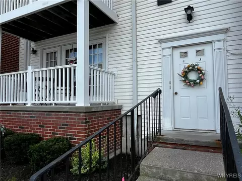 930 Hopkins Rd #I, Amherst, NY 14221