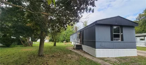 39 Lakewood Vlg, Shelby, NY 14103
