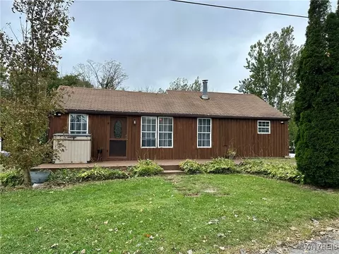6870 Campbell Rd, Gainesville, NY 14066