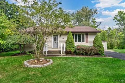 2232 Derby Rd, Eden, NY 14057