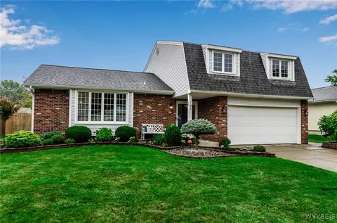 197 Heritage Farm Rd, West Seneca, NY 14218