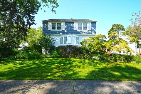 54 Willow Breeze Rd, Buffalo, NY 14223