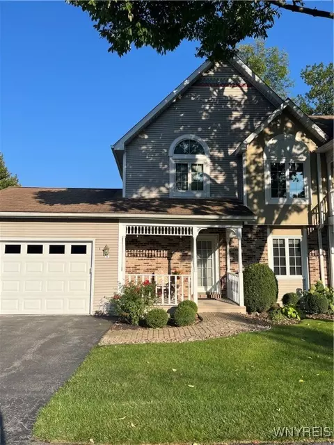 6 Sugarberry Ln, Amherst, NY 14221