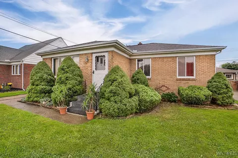901 George Urban Blvd, Cheektowaga, NY 14225