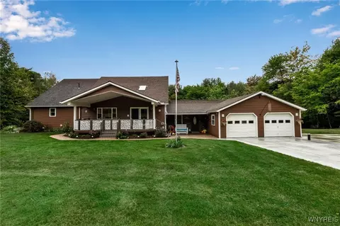 10823 Sandbank Rd, Freedom, NY 14065