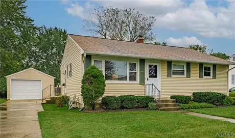 23 Lynbrook Dr, Tonawanda, NY 14150