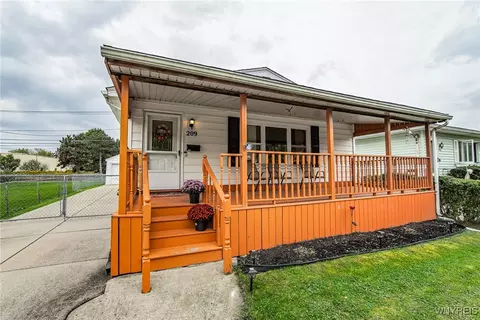 209 Dunlop Ave, Tonawanda, NY 14150